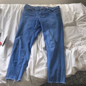 Zara ankle skinny jeans (fits like a size 28)
